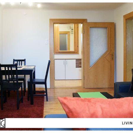 Aco Living - A Cheap Overnight 克拉根福 外观 照片